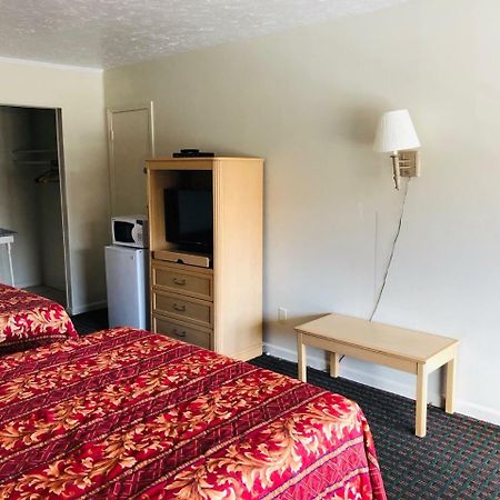 Royal Inn Motel フロント・ロイヤル エクステリア 写真