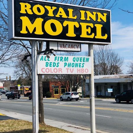 Royal Inn Motel フロント・ロイヤル エクステリア 写真