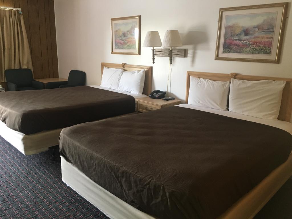 Royal Inn Motel フロント・ロイヤル エクステリア 写真